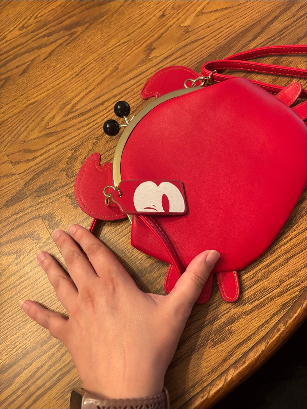 Red crab crossbody purse like new! - Picture 3 of 3